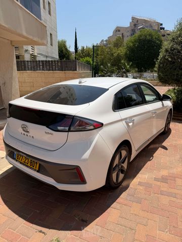 יונדאי איוניק