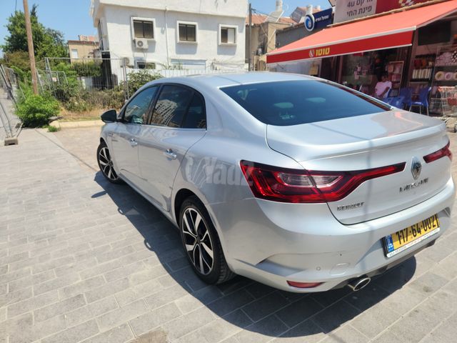 רנו מגאן