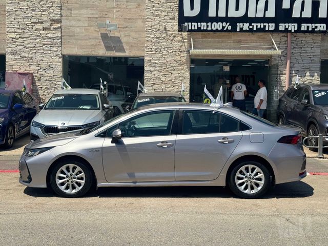 טויוטה קורולה