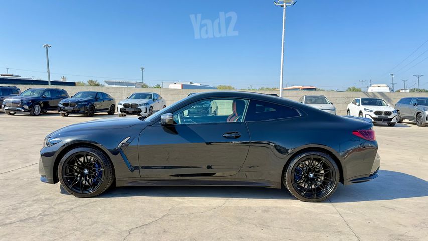 ב מ וו M4