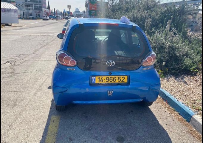 טויוטה אייגו
