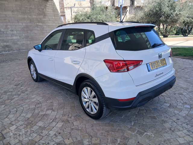 סיאט ארונה