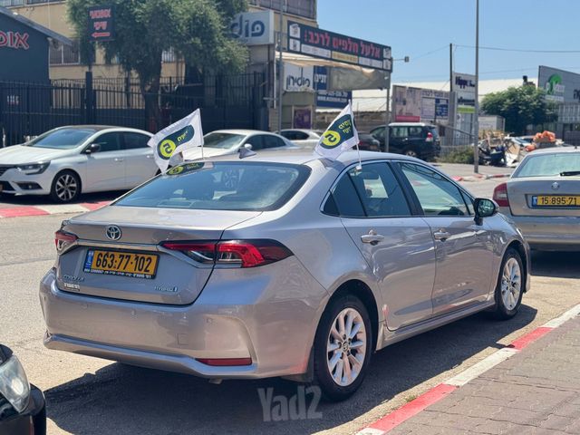 טויוטה קורולה
