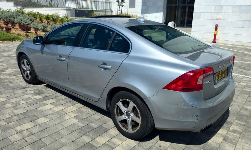 וולוו S60