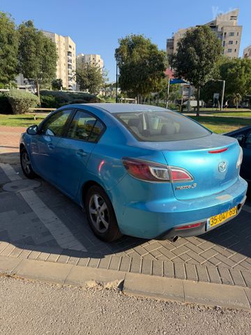 מאזדה 3