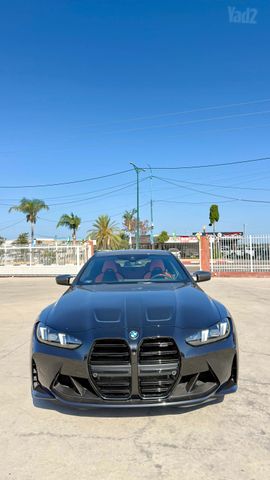ב מ וו M4