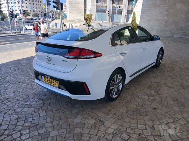 יונדאי איוניק