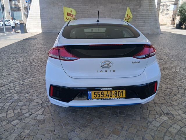 יונדאי איוניק