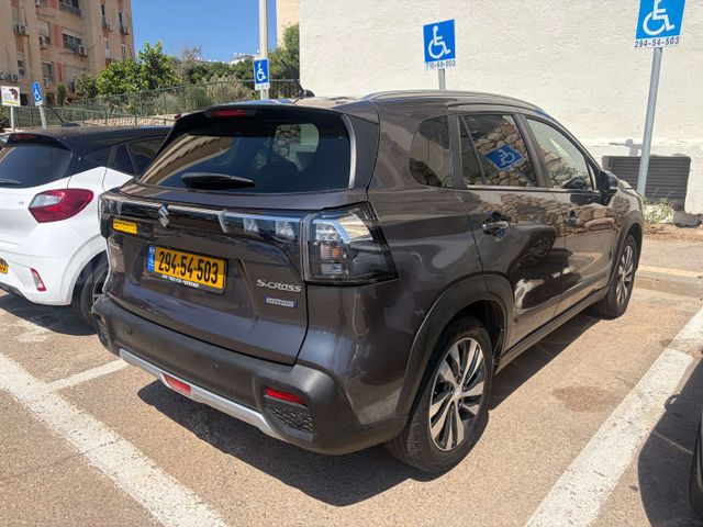 סוזוקי S-Cross