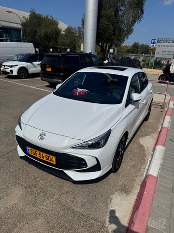 אם ג'י MG3