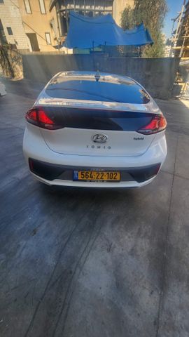 יונדאי איוניק