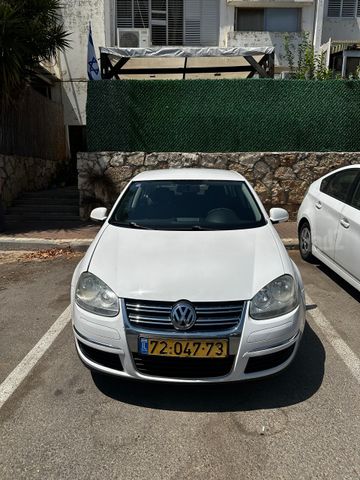 ג'טה  Manager אוט׳ 4 דל 1.6 (102 כ״ס)