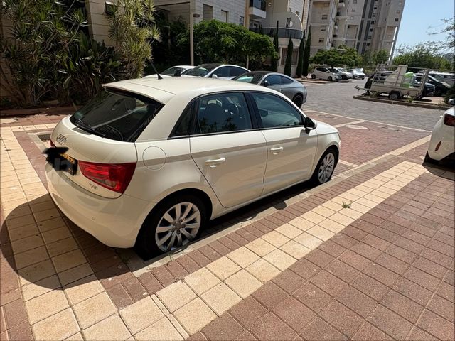 אאודי A1