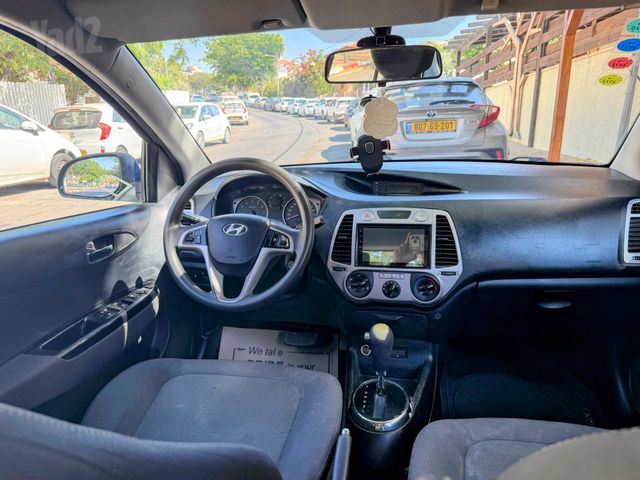 יונדאי i20
