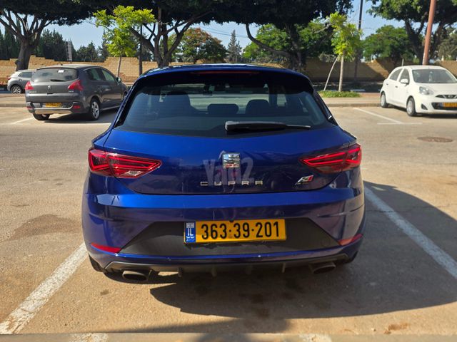 סיאט לאון