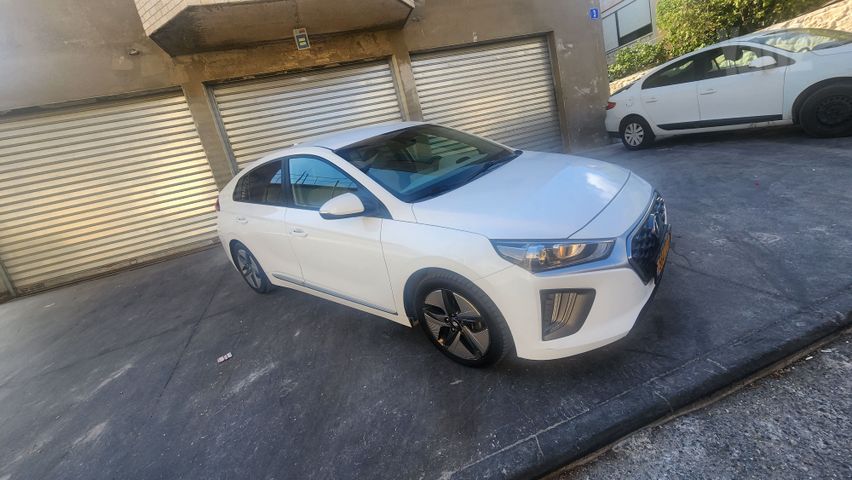 יונדאי איוניק