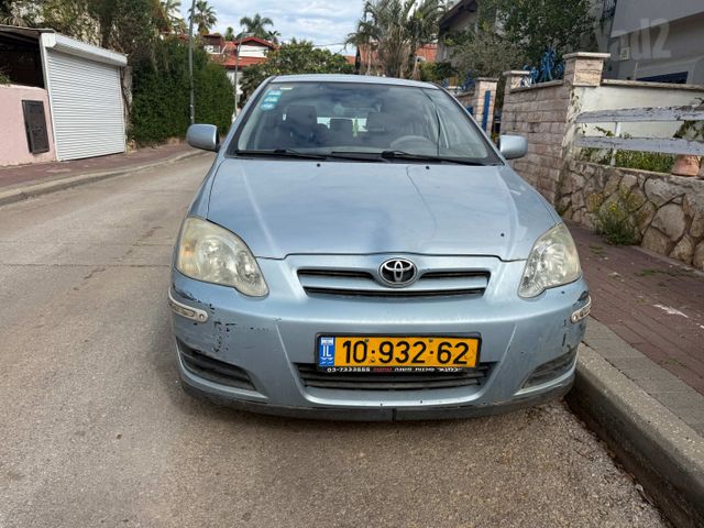 טויוטה קורולה