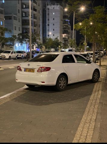 טויוטה קורולה