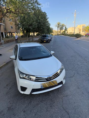 טויוטה קורולה