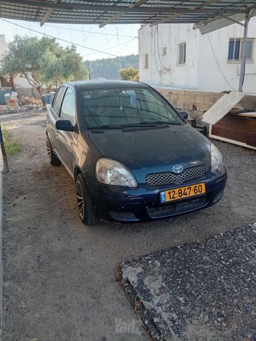 טויוטה יאריס