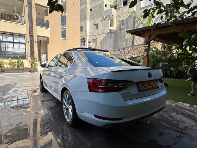 מודעת רכב סקודה סופרב