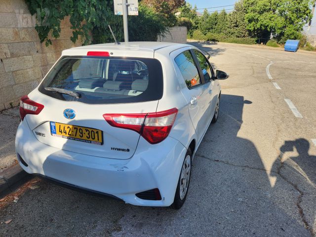 טויוטה יאריס