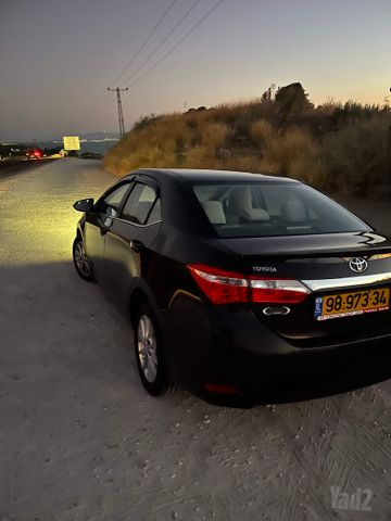 טויוטה קורולה