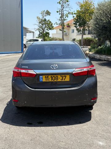 טויוטה קורולה