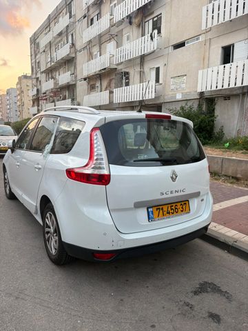 רנו סניק