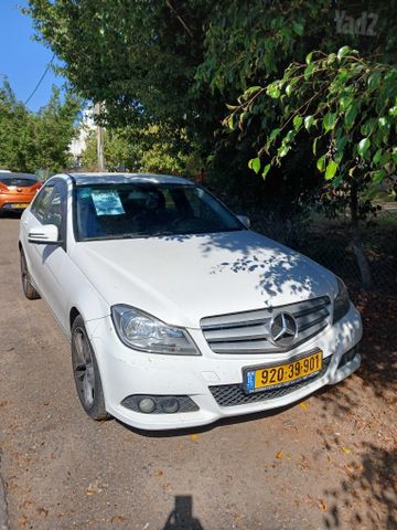 מודעת רכב מרצדס-בנץ C-class