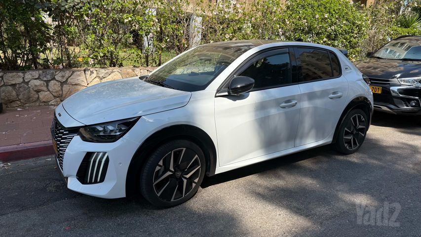 פיג'ו 208