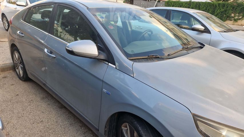 יונדאי איוניק