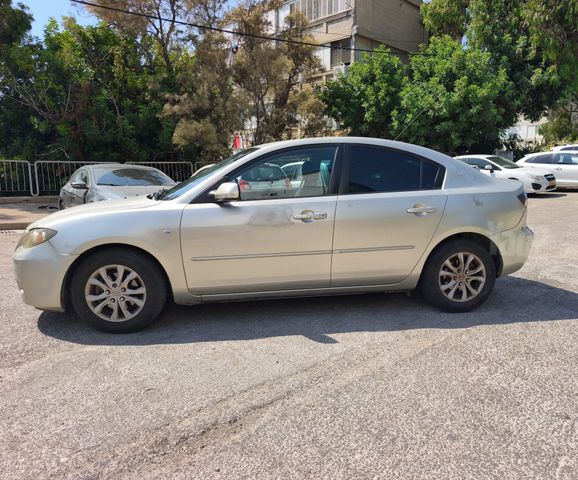 מאזדה 3