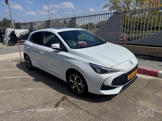 אם ג'י MG3