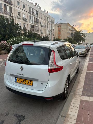 רנו סניק