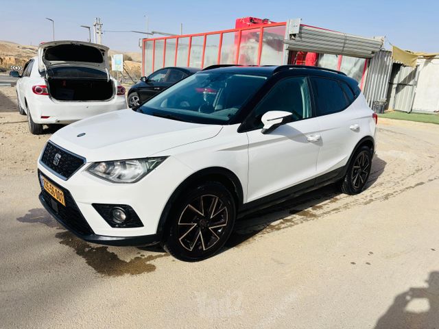 סיאט ארונה