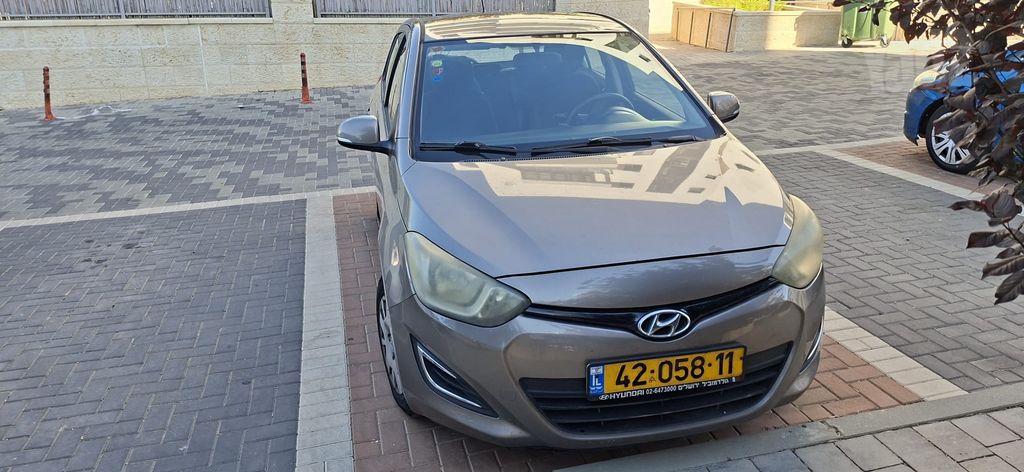 יונדאי i20