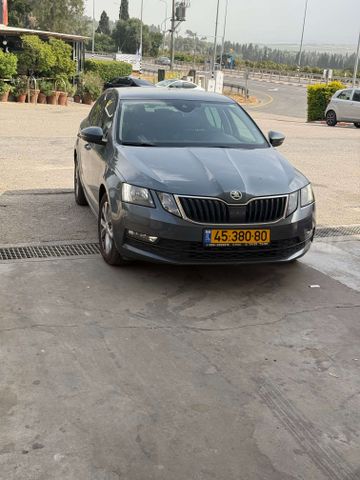 סקודה אוקטביה