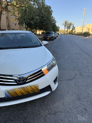 טויוטה קורולה