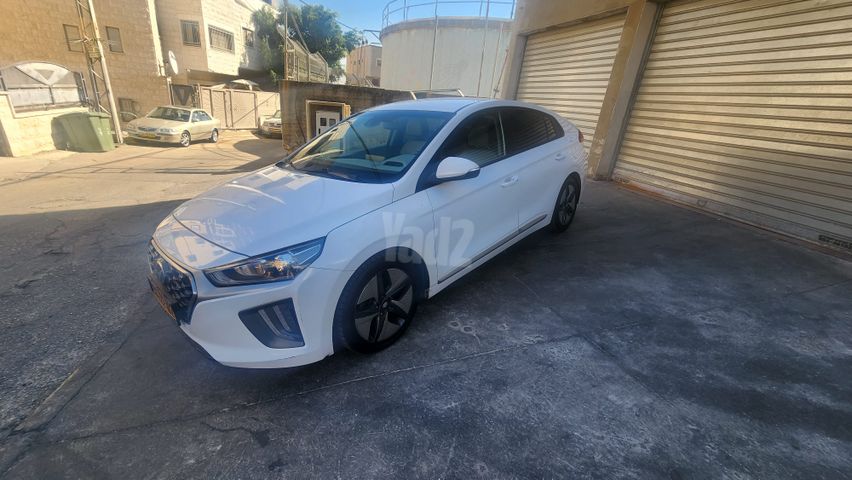 יונדאי איוניק