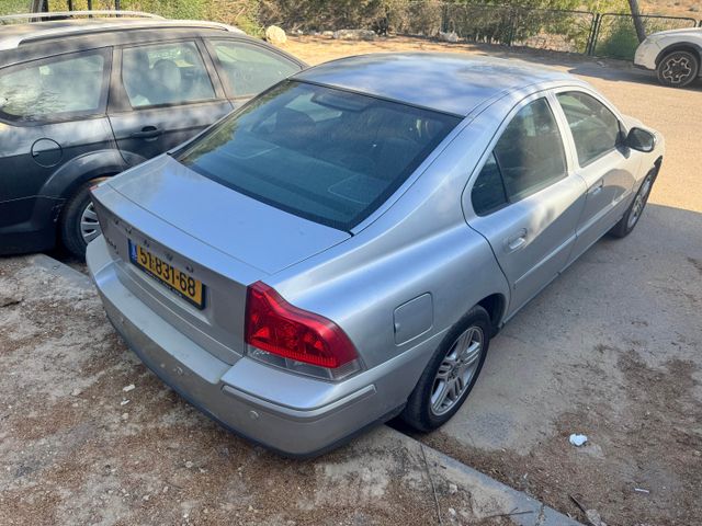 וולוו S60