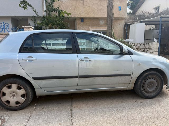 טויוטה קורולה