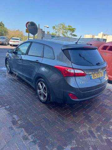 יונדאי i30