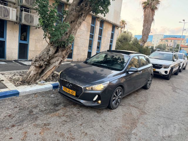 יונדאי i30
