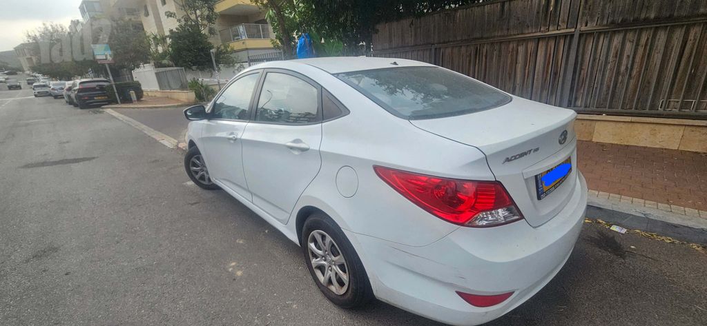 יונדאי אקסנט i25