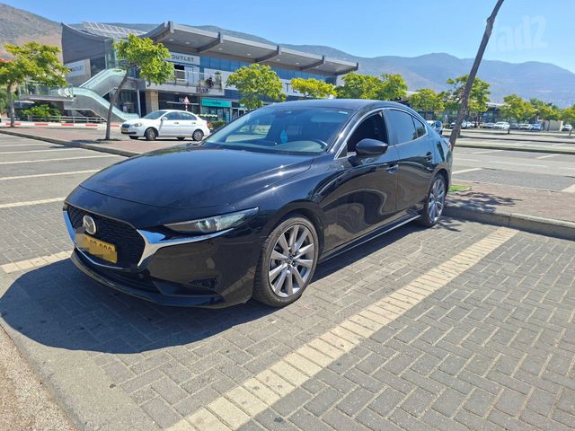 מאזדה 3