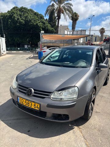 גולף Trendline אוט׳ בנזין 5 דל 1.6 (115 כ״ס)