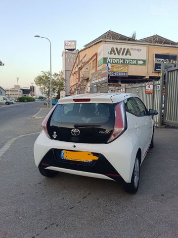 טויוטה אייגו