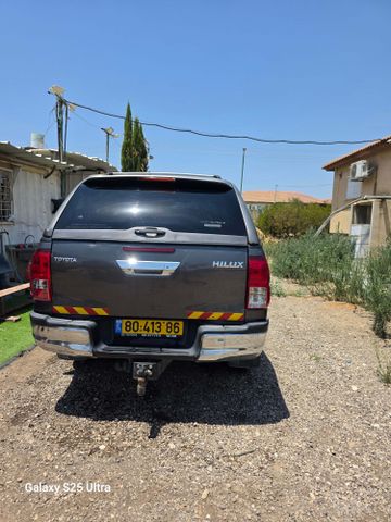 טויוטה היילקס