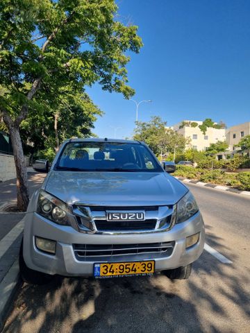 מודעת רכב איסוזו די-מקס